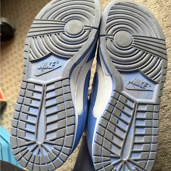 Nike Dunks - Picture 6 of 7